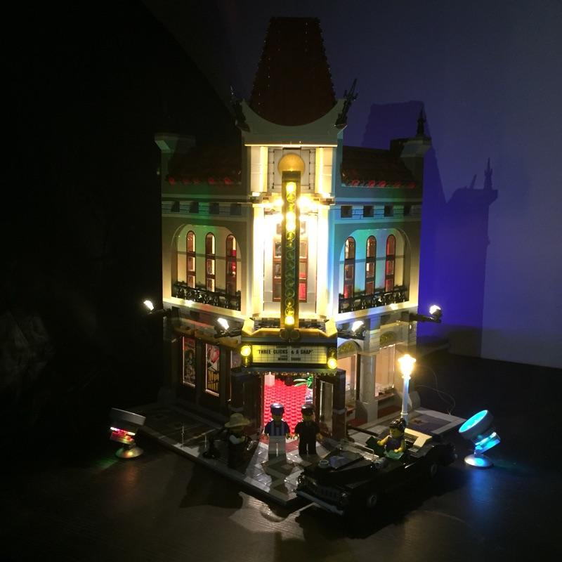 Creator light. Лего creator Expert наборы 10232. Лего дворец. LEGO Lighting Kit. Подсветка для лего даму.