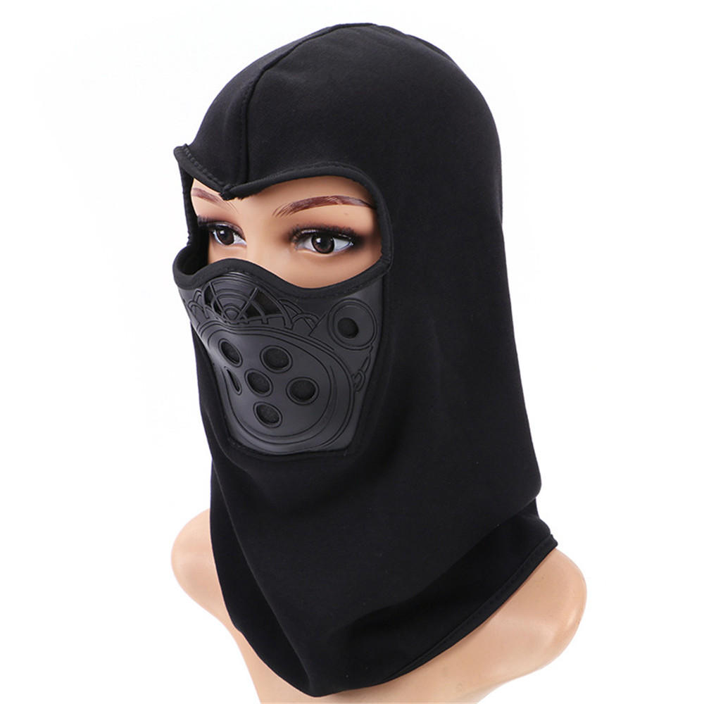 masque facial en noir parfait pour l'hiver