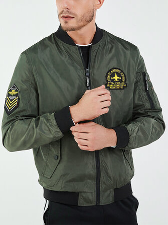 Chaqueta de béisbol casual gruesa de cuello alto para hombre